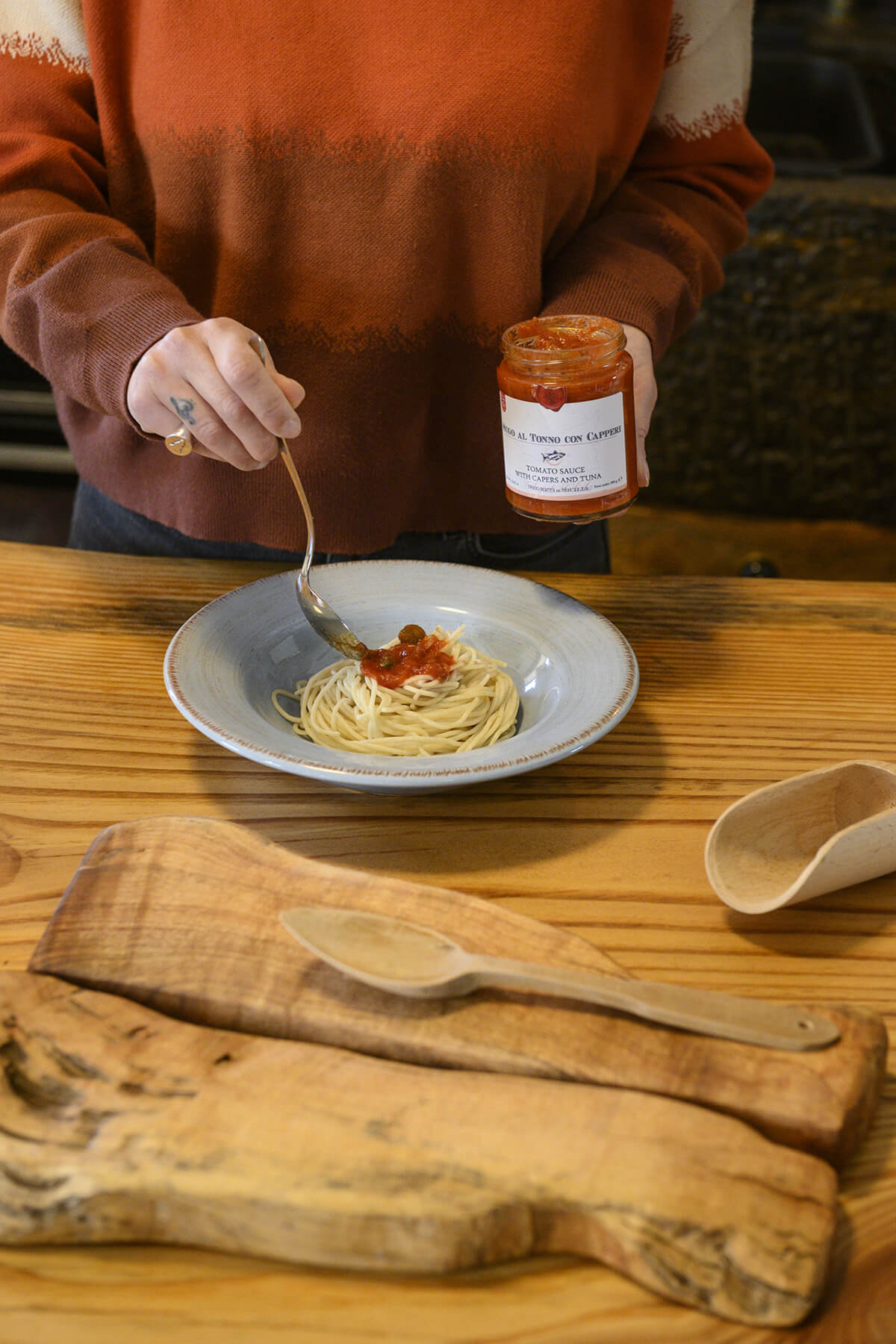 Sugo al tonno con capperi - Segreti di Sicilia - FRANTOI CUTRERA